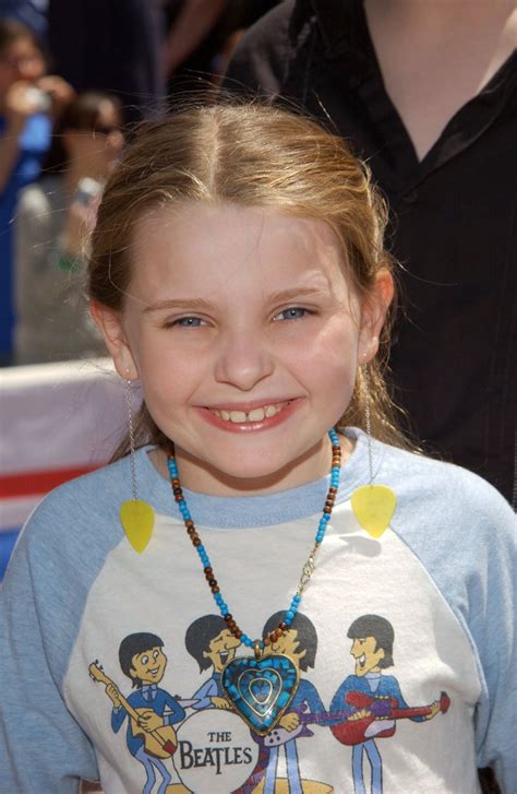 Abigail Breslin Transformation: See Little Miss